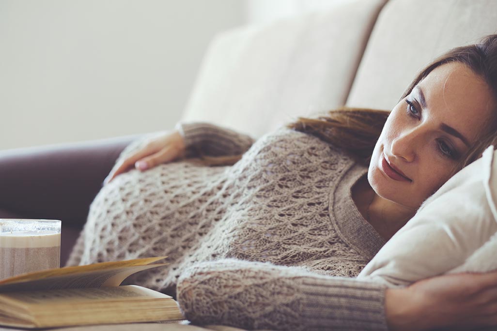 Ovarian cysts can be a symptomatic, or may present with bloating, swelling, or pain